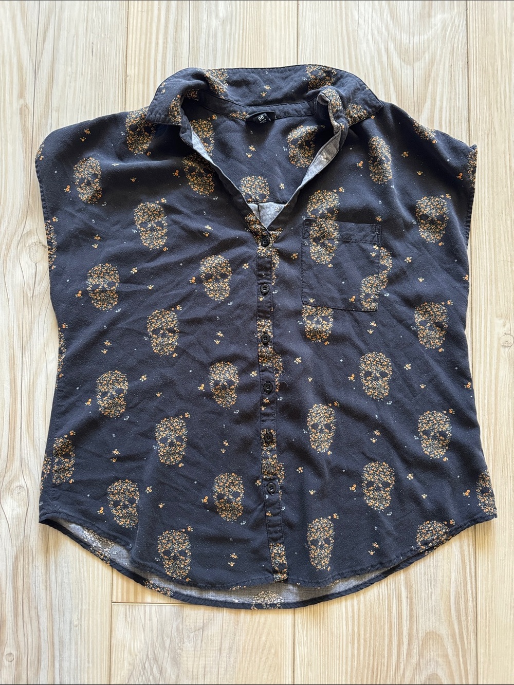 Torrid Skull Floral Button Down Blouse Black Orange Ditsy Challis Top Size 00